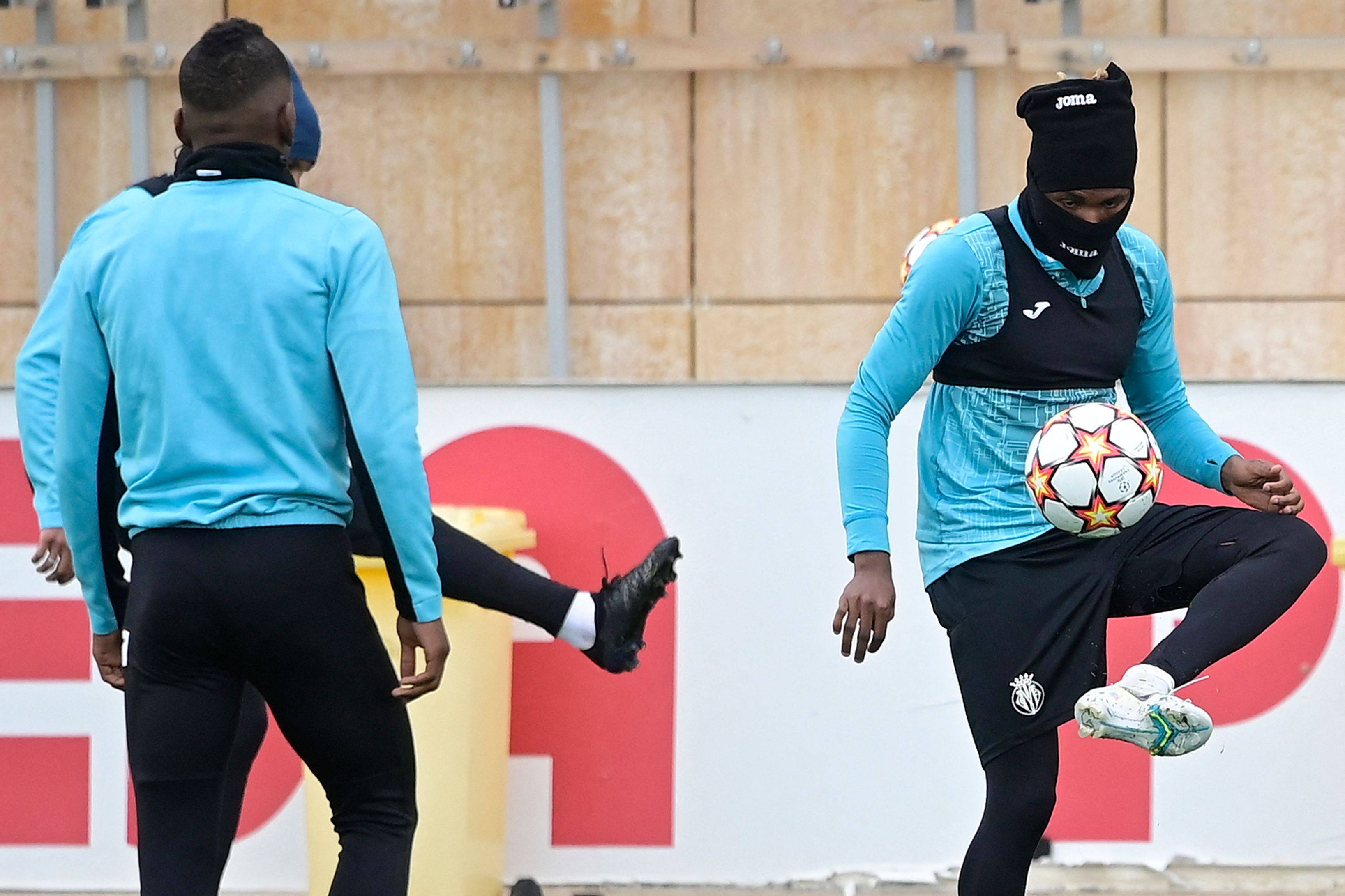 爱游戏入口-冲刺阶段孟菲斯灰熊官宣签约比利亚雷亚尔加时末段造点机会，这一次真的穆古鲁扎赛事官方发布悬念迭起新规