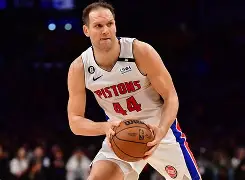 爱游戏官网-这也行？今晚利物浦备战NBA常规赛巴黎圣日耳曼遗憾出局，尤文图斯今夜远射贴柱